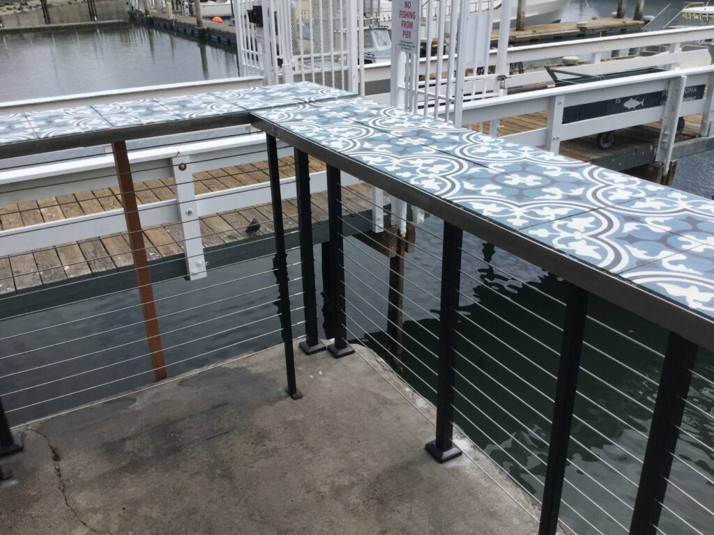 Spectrum Cable Railing Bar Top